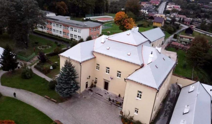 4. fotografia fotogalérie Rozvoj obce / Rekonštrukcia striech kaštieľa (Výzva pre región 2019-2020) - foto