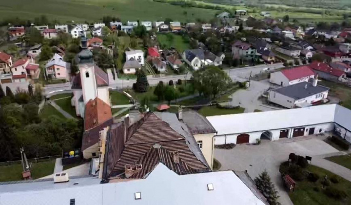 3. fotografia fotogalérie Rekonštrukcia striech kaštieľa (Výzva pre región 2019-2020)  - foto