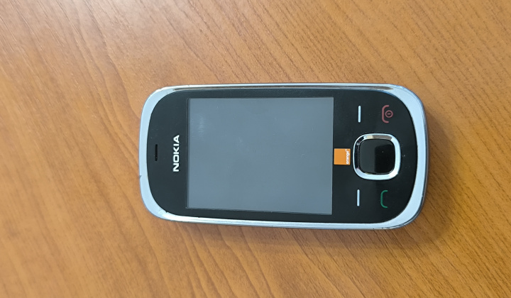 Fotka - Nájdený mobilný telefón